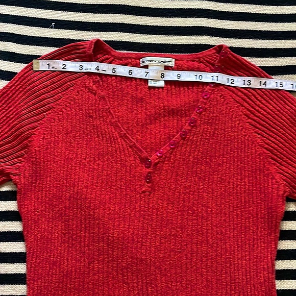 Reference Point long sleeve v-neck top size M - Picture 5 of 7